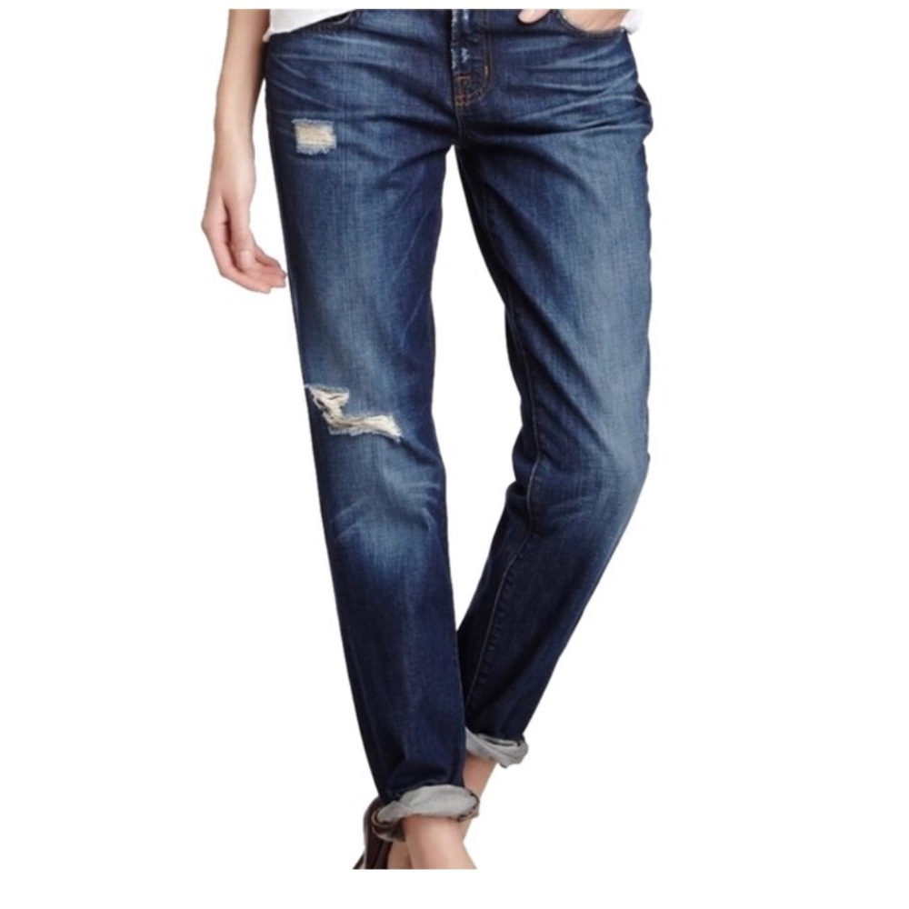 J Brand
Blue/ Distressed Aidan Ringer Boyfriend Cut Jeans, size 28